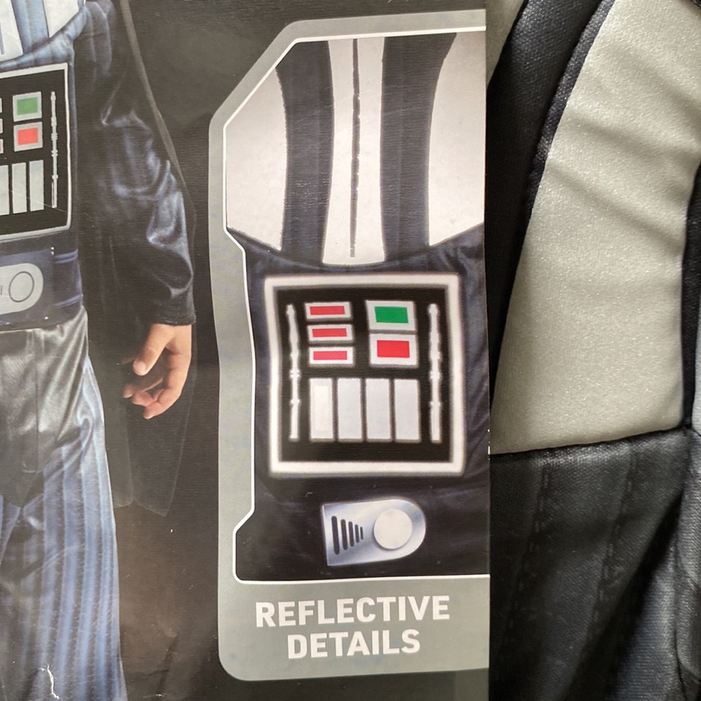 New Darth Vader Costume - Picture 5 of 10